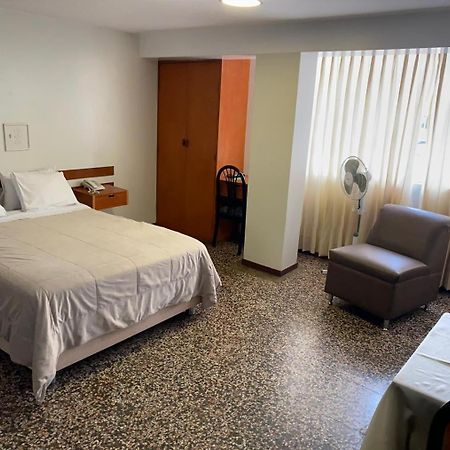 Hotel Plazza Chiclayo Extérieur photo