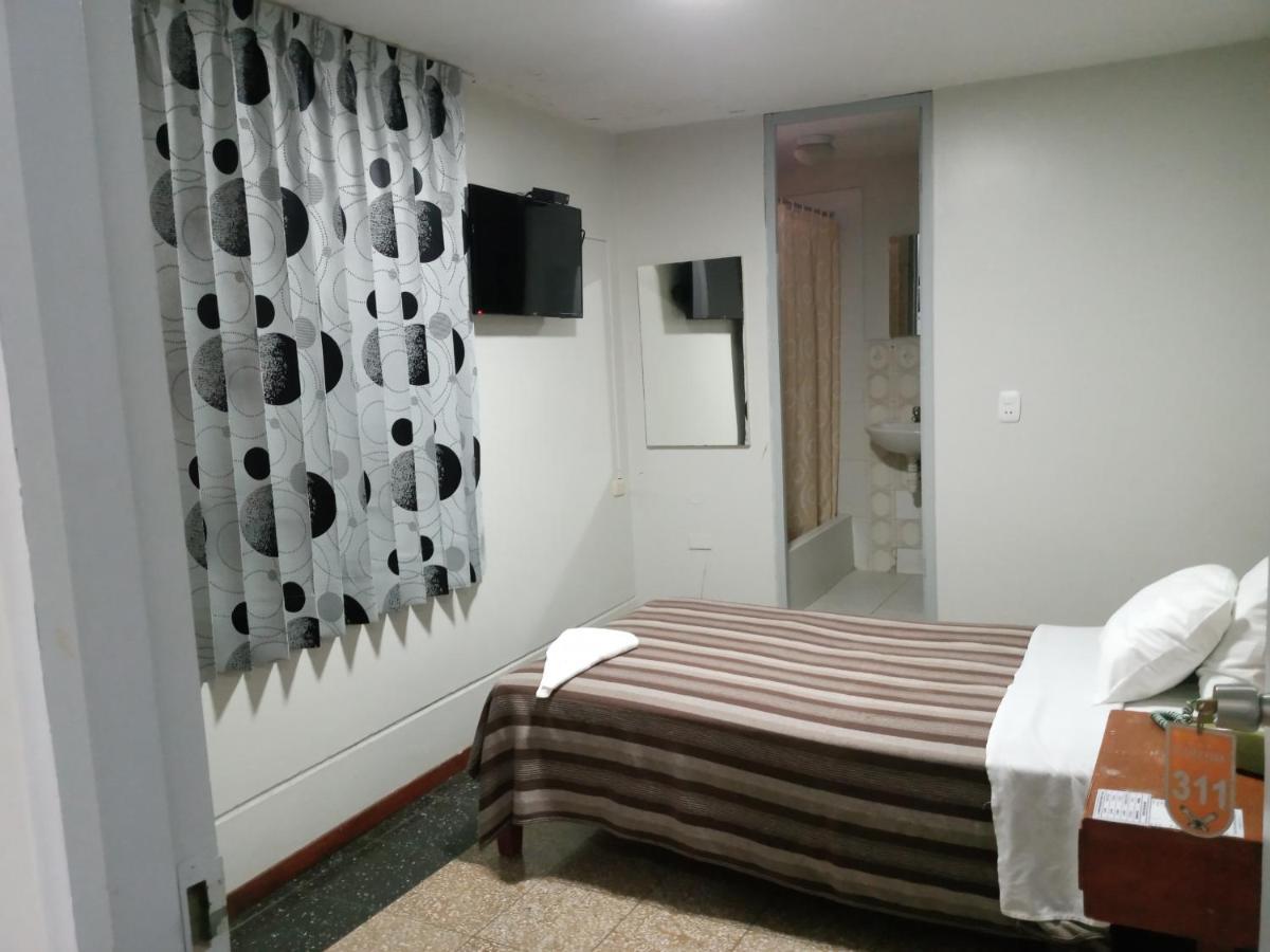 Hotel Plazza Chiclayo Extérieur photo